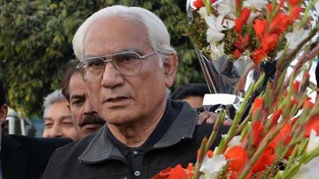 Musharraf Lawyer threatened with Beheading