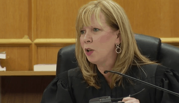 Is She The New Judge Judy? 4