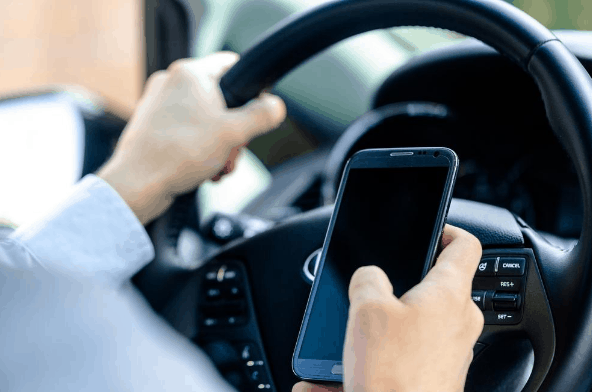 Law Changes about Using Your Phone at the Wheel 1