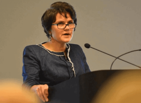 The Power Lawyer To Rule Them All . . The Chief Justice On 'Blowing Up' Law Schools and The Drive For Diversity 6