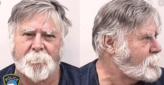 The "Merry Christmas" Bank Robber Who Dished Out Stolen Cash & Then Went to Starbucks 1 The "Merry Christmas" Bank Robber Who Dished Out Stolen Cash & Then Went to Starbucks 1