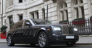 Big Law Pay Rates – The Resentful Middle Tier: QE’s £189k Move Is Squeezing London’s Senior Associates