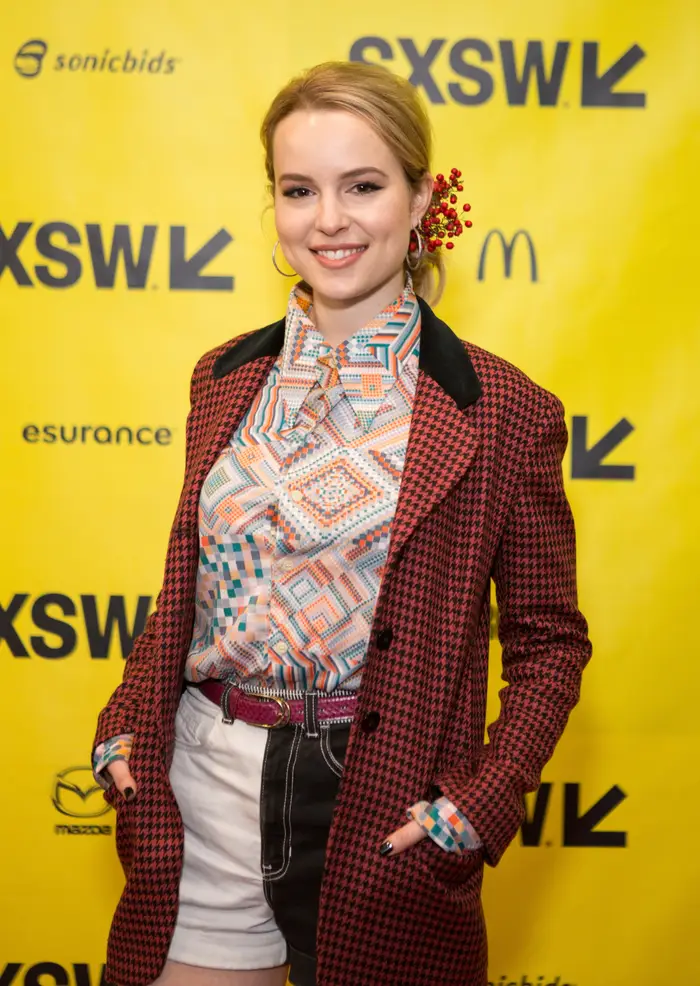 Bridgit Mendler Lawfuel