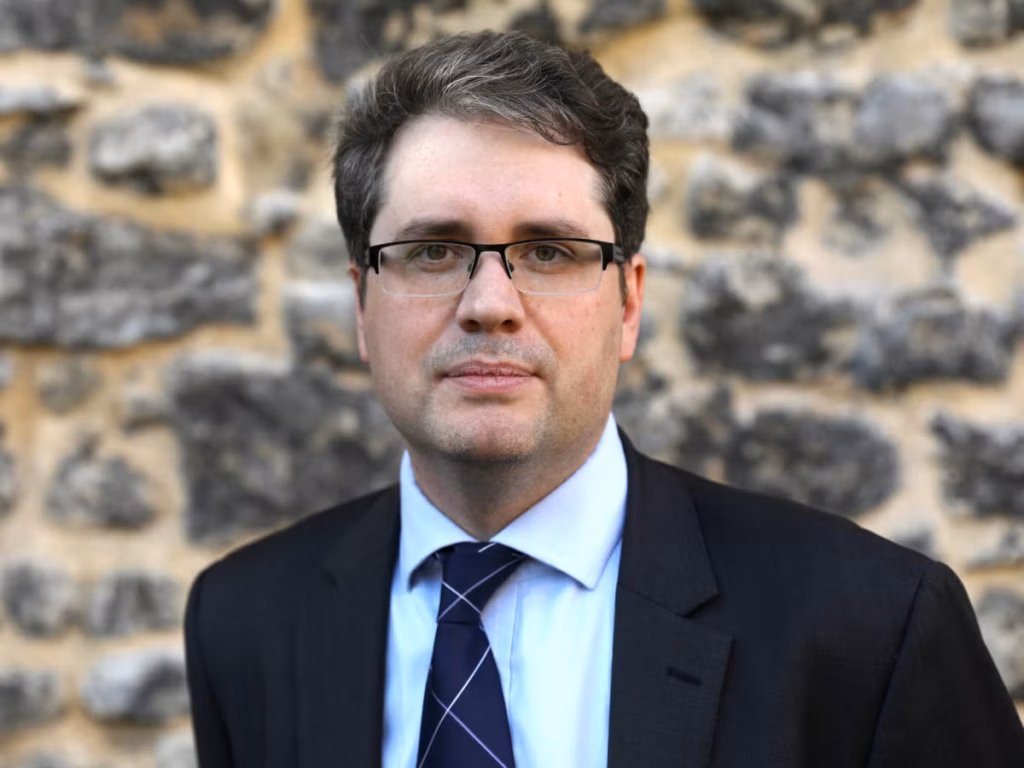 Elliothiggins