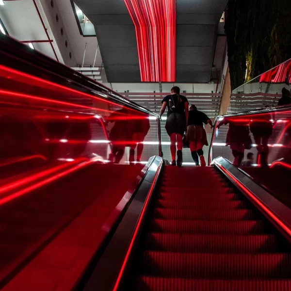 Escalator 8229360 1280